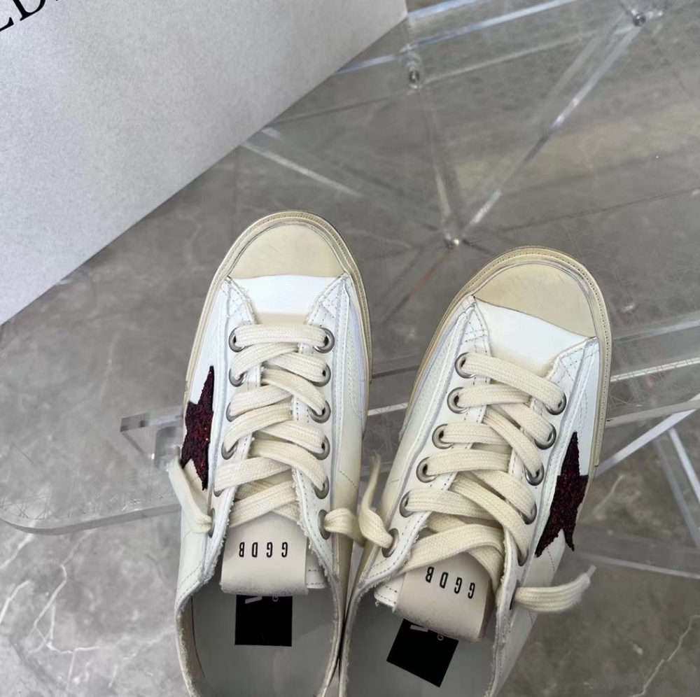 Golden Goose fashion casual shoes - Picture 2 of 4
